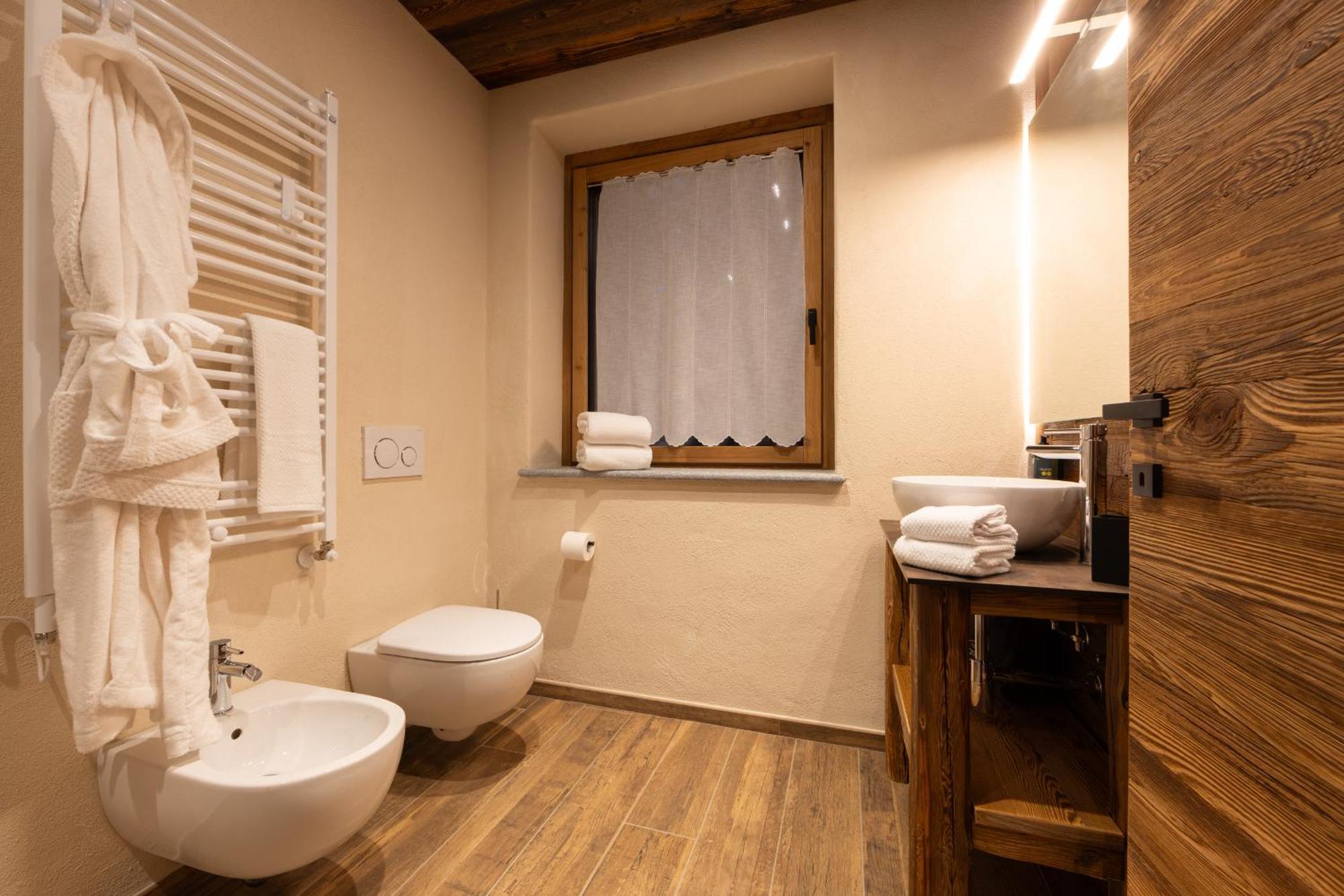 Les Reves Des Montagnards, Appartements De Charme Torgnon Exterior foto